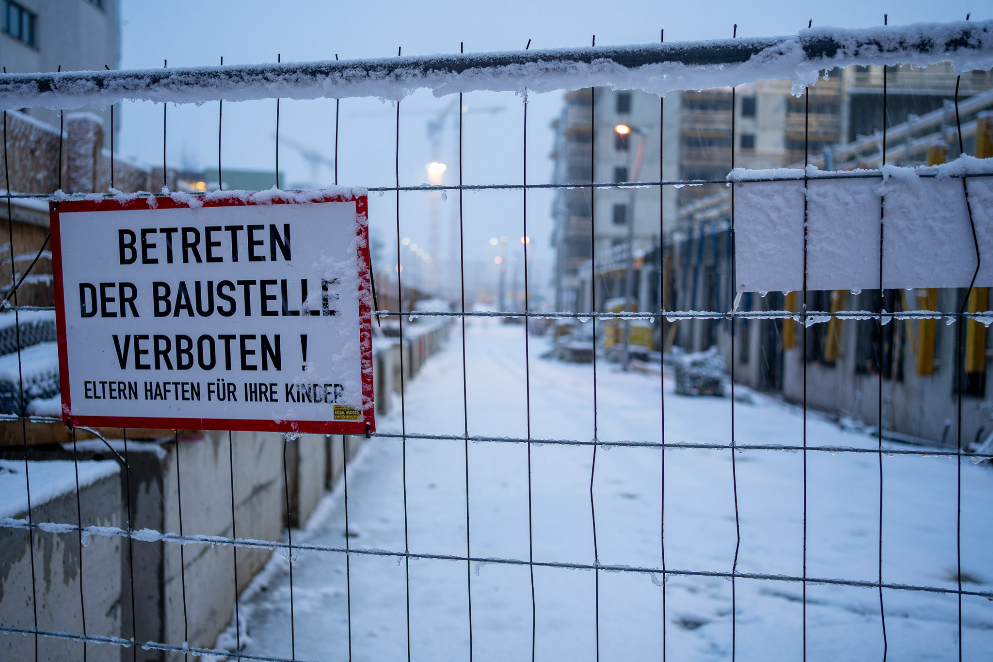 "Grätzl im Wandel" - Freie Mitte covered in Snow