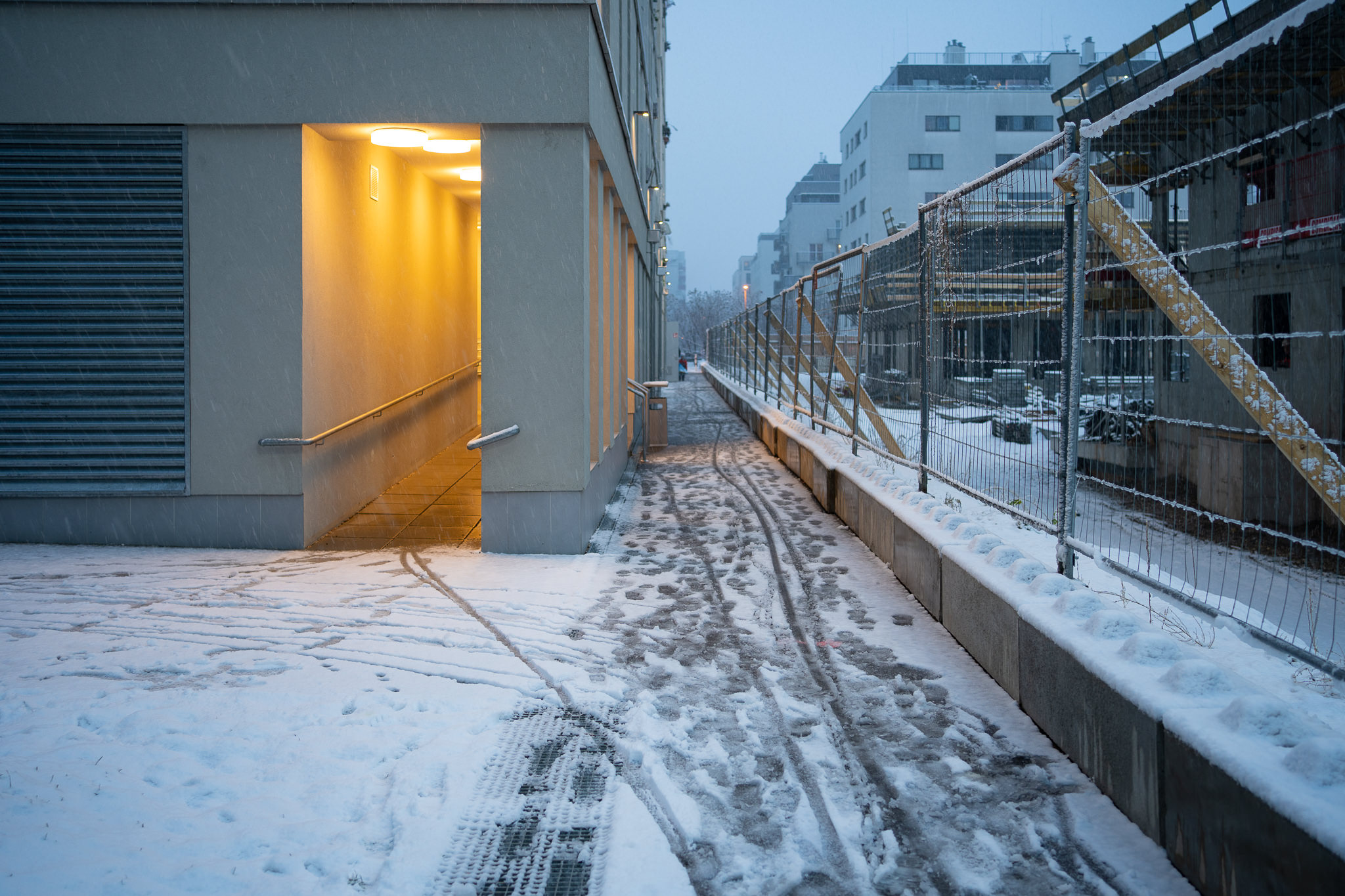 "Grätzl im Wandel" - Freie Mitte covered in Snow